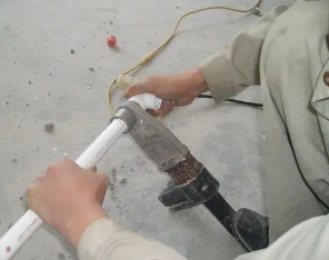 元宝漏水维修电话